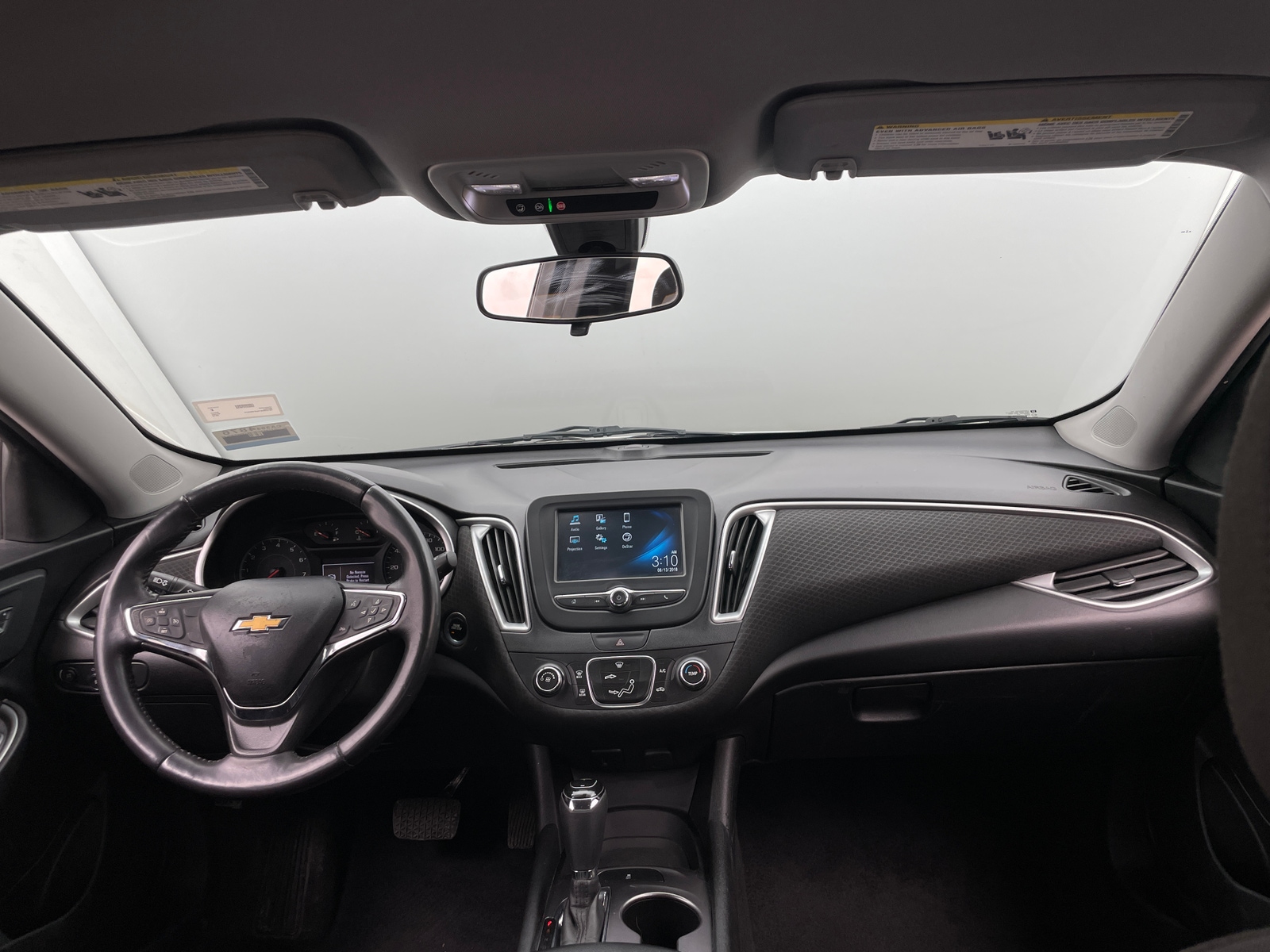 Thumbnail: 2018 Chevrolet Malibu - 3