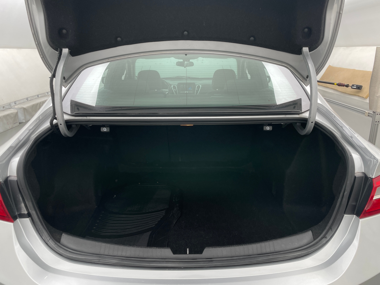 Thumbnail: 2018 Chevrolet Malibu - 7