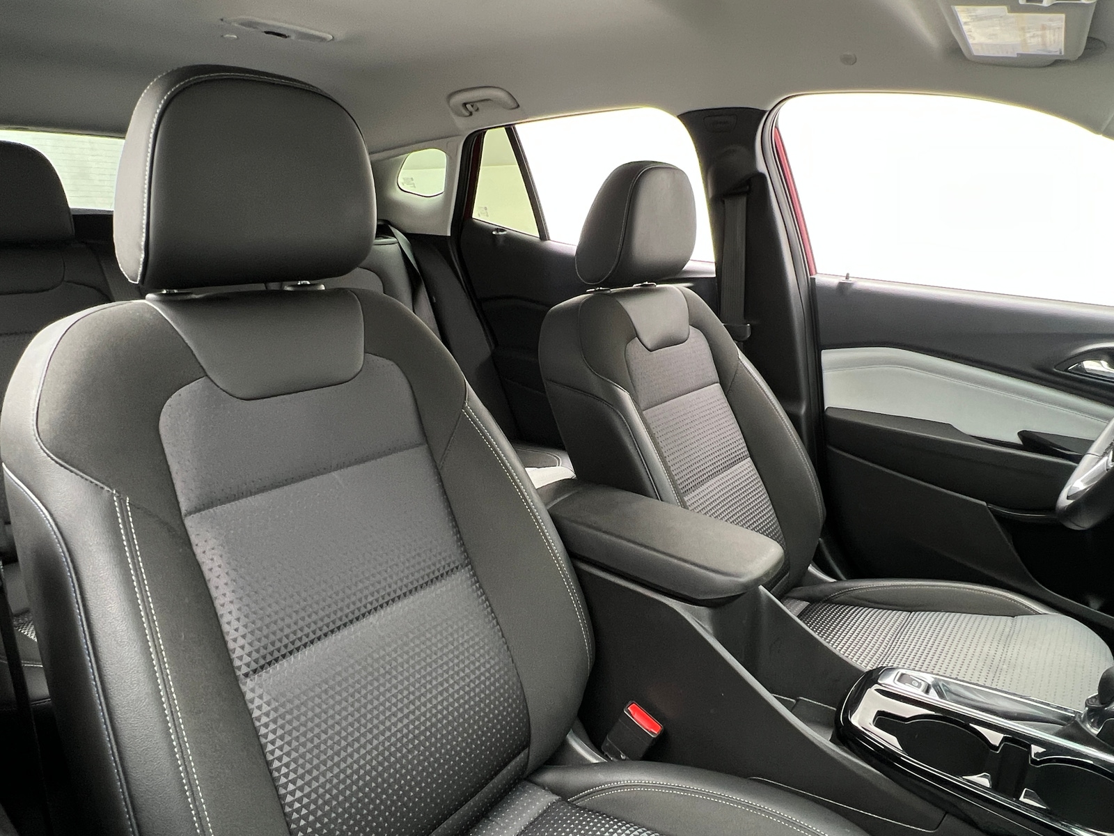 Thumbnail: 2025 Chevrolet Trax - 2