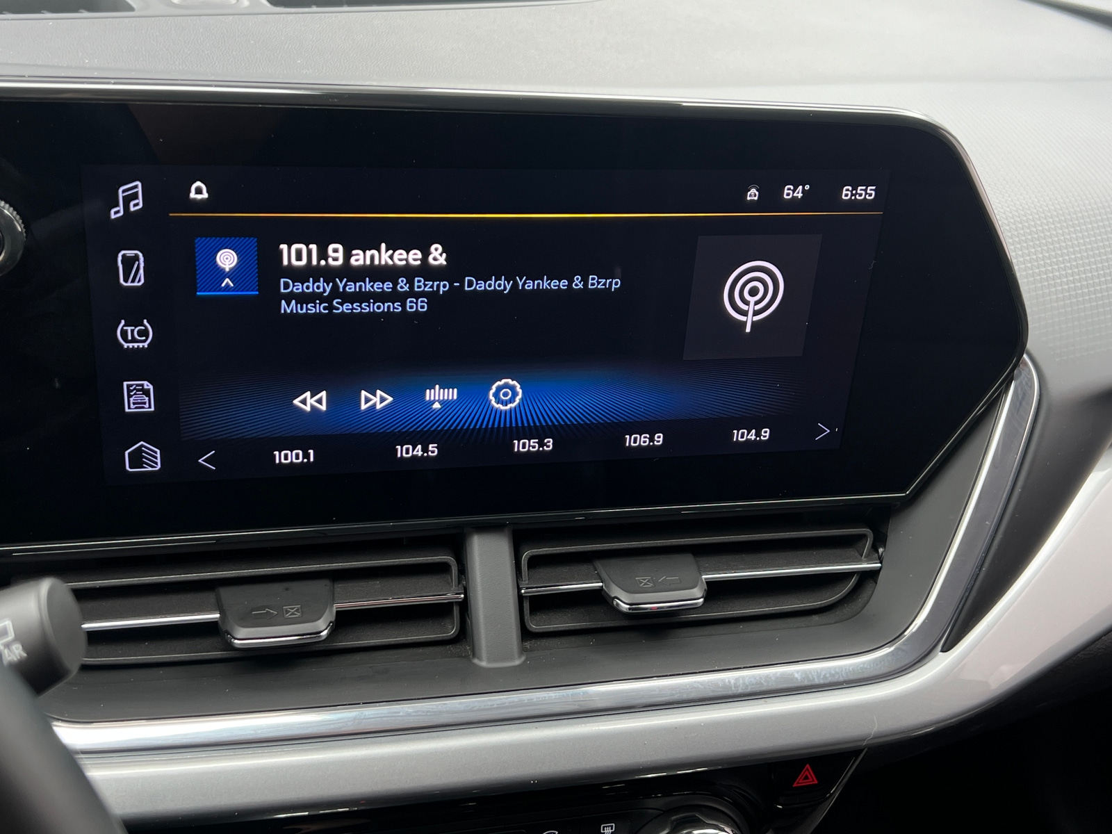 Thumbnail: 2025 Chevrolet Trax - 4