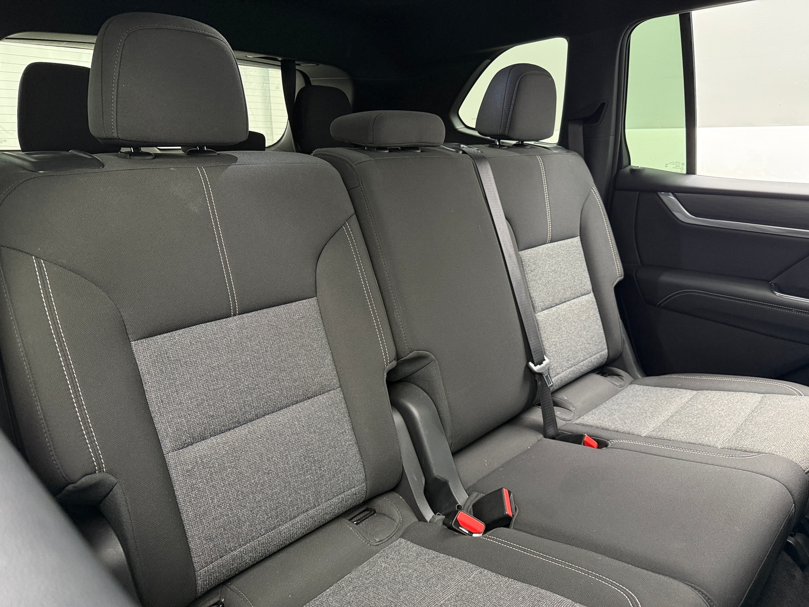 Thumbnail: 2025 GMC Acadia - 6