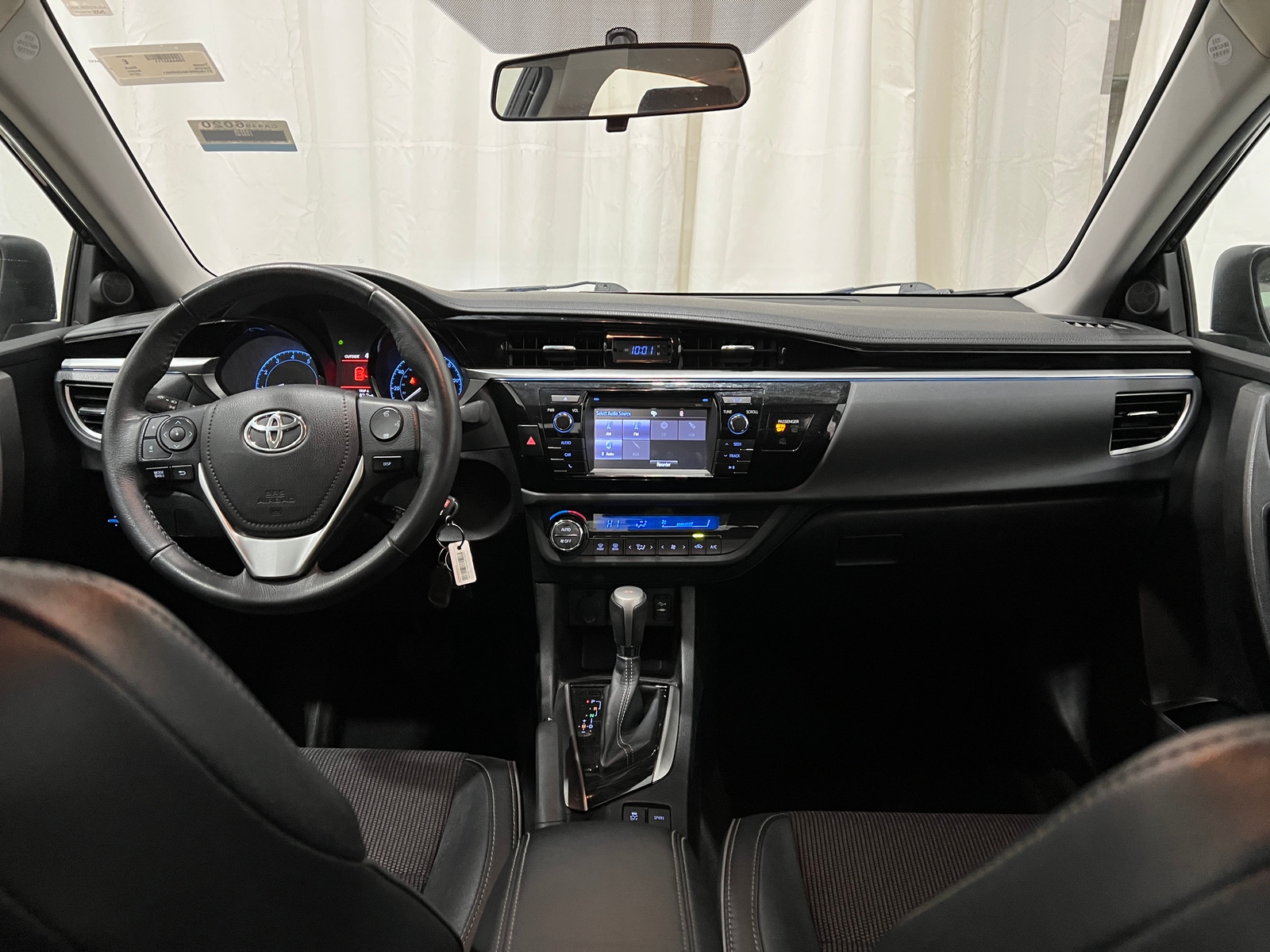 Thumbnail: 2016 Toyota Corolla - 3