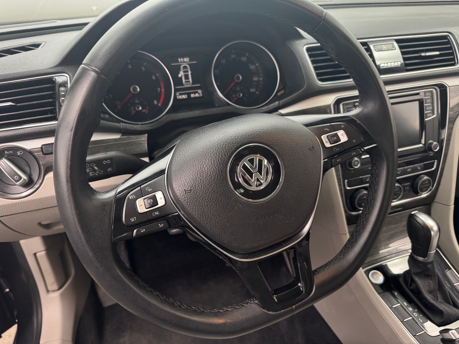 Thumbnail: 2018 Volkswagen Passat - 4