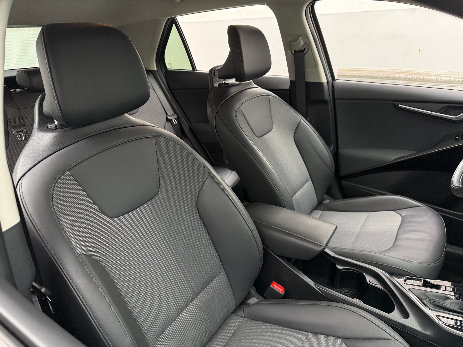 Thumbnail: 2023 Kia Niro - 2