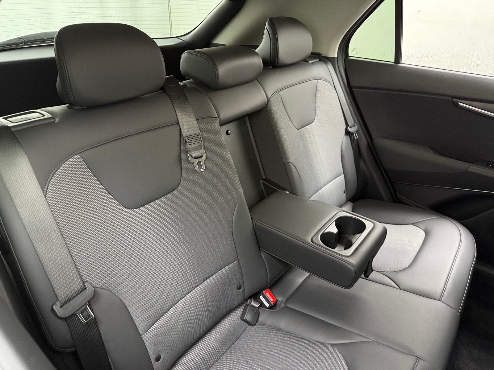 Thumbnail: 2023 Kia Niro - 6