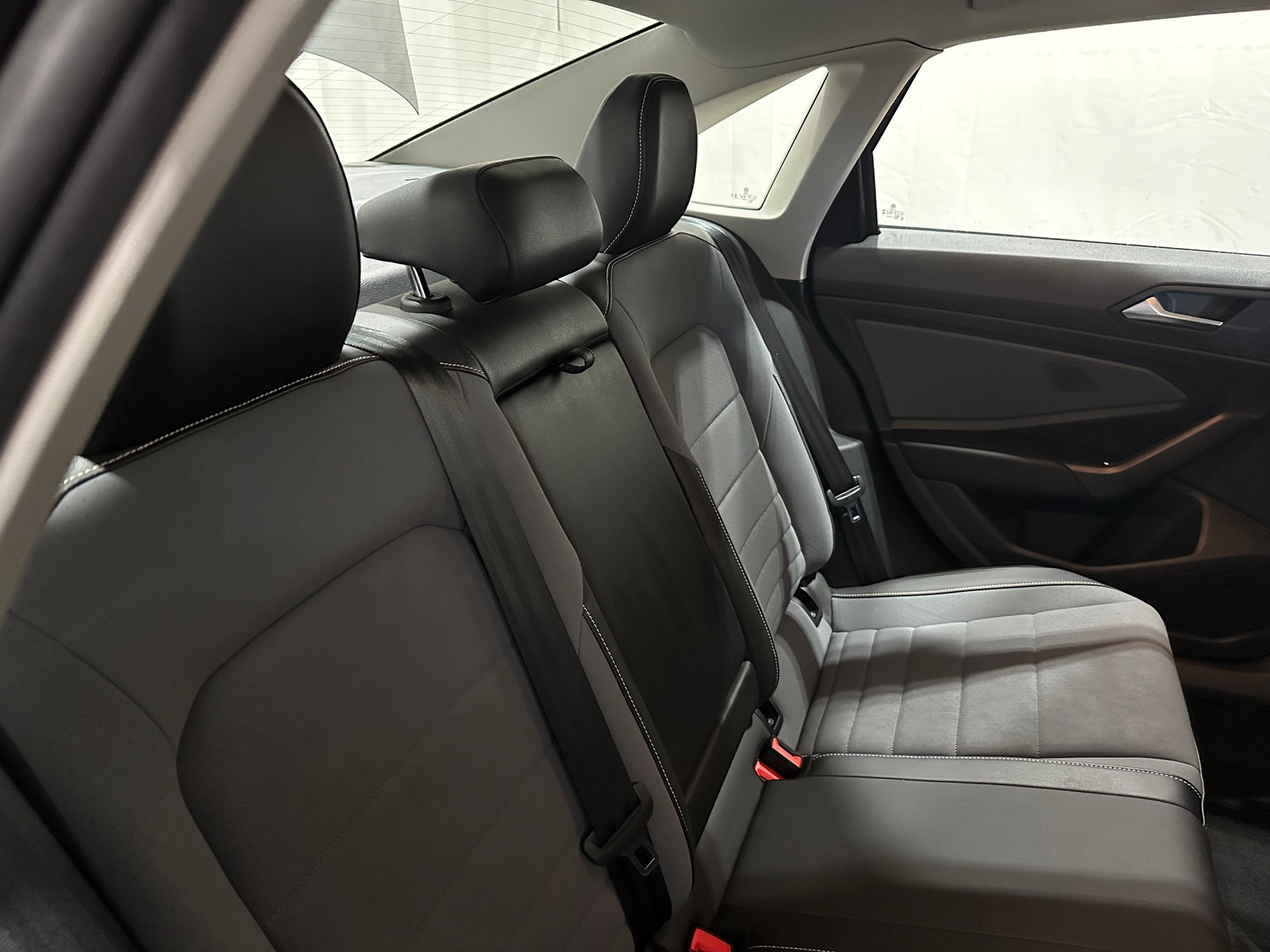 Thumbnail: 2025 Volkswagen Jetta - 5