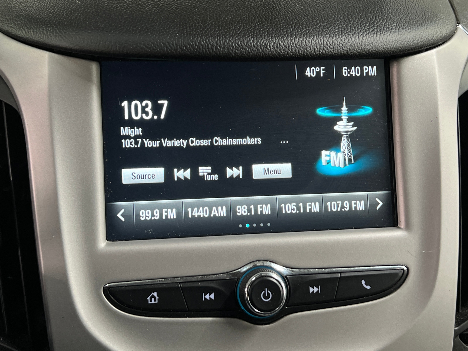 Thumbnail: 2017 Chevrolet Cruze - 4