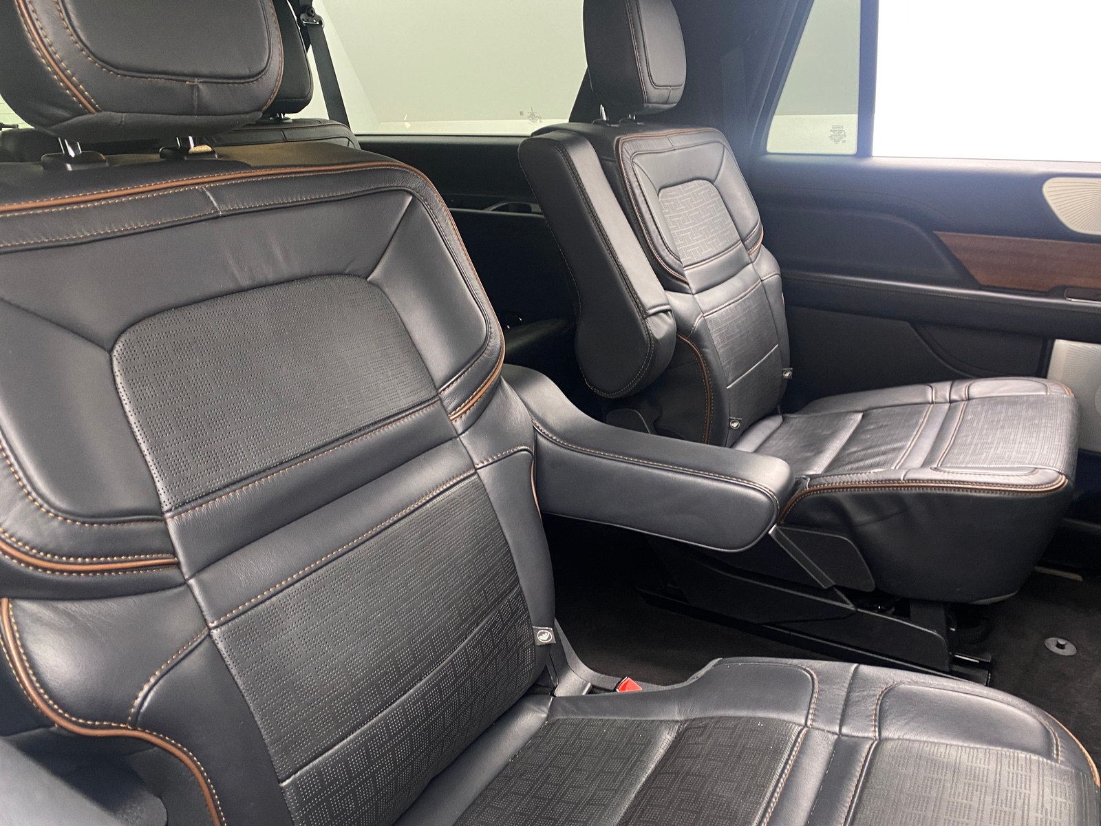 Thumbnail: 2022 Lincoln Navigator L - 5