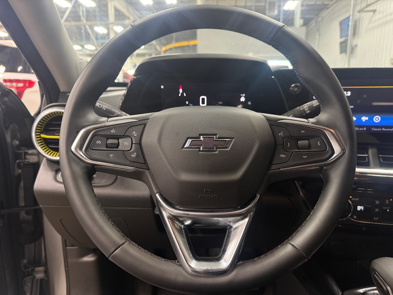 Thumbnail: 2025 Chevrolet Trax - 4