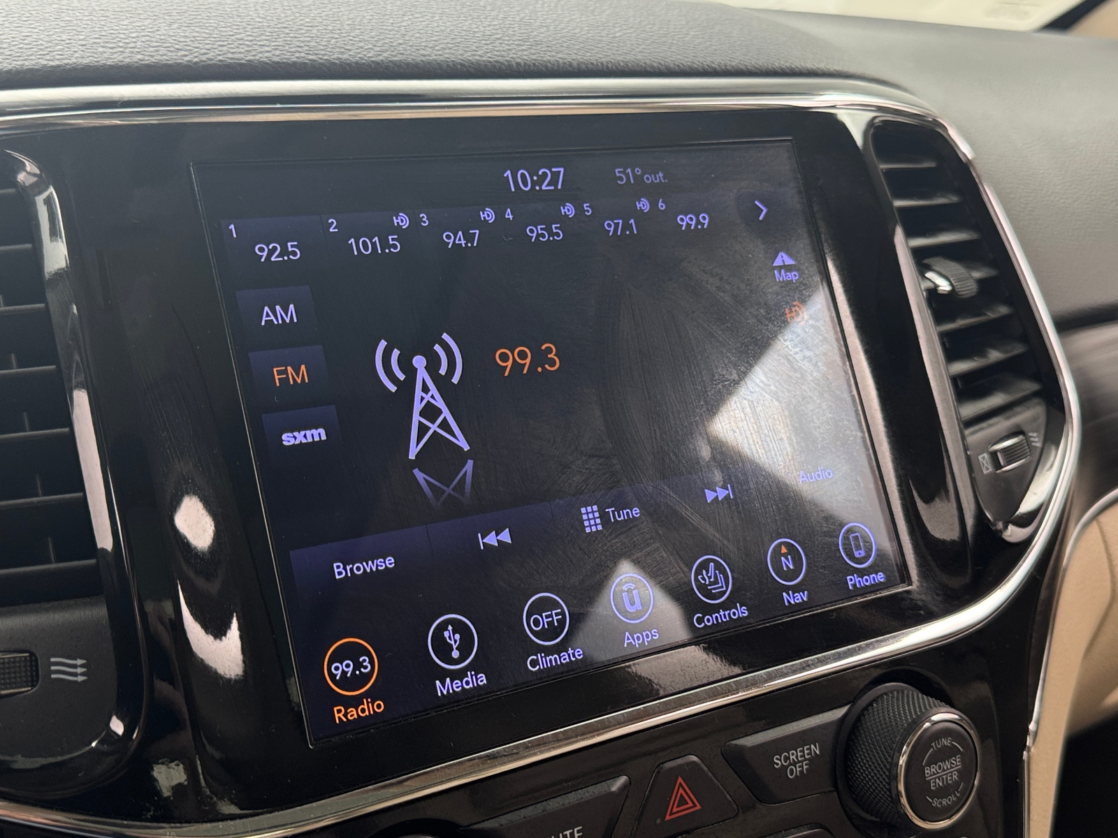 Thumbnail: 2019 Jeep Grand Cherokee - 3