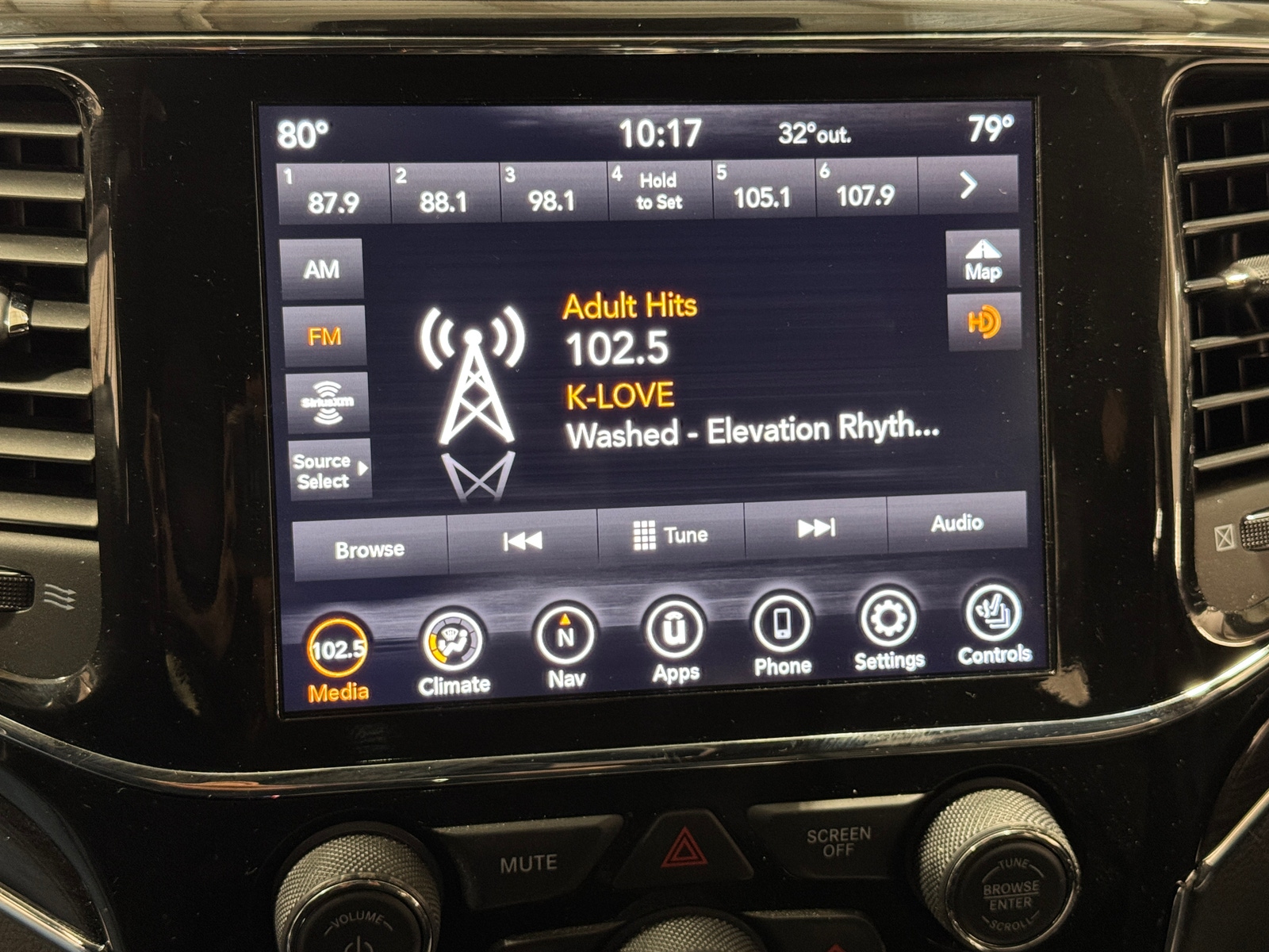 Thumbnail: 2021 Jeep Grand Cherokee - 3