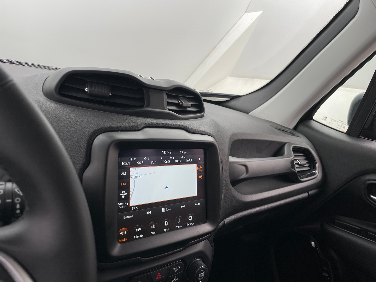 Thumbnail: 2023 Jeep Renegade - 4