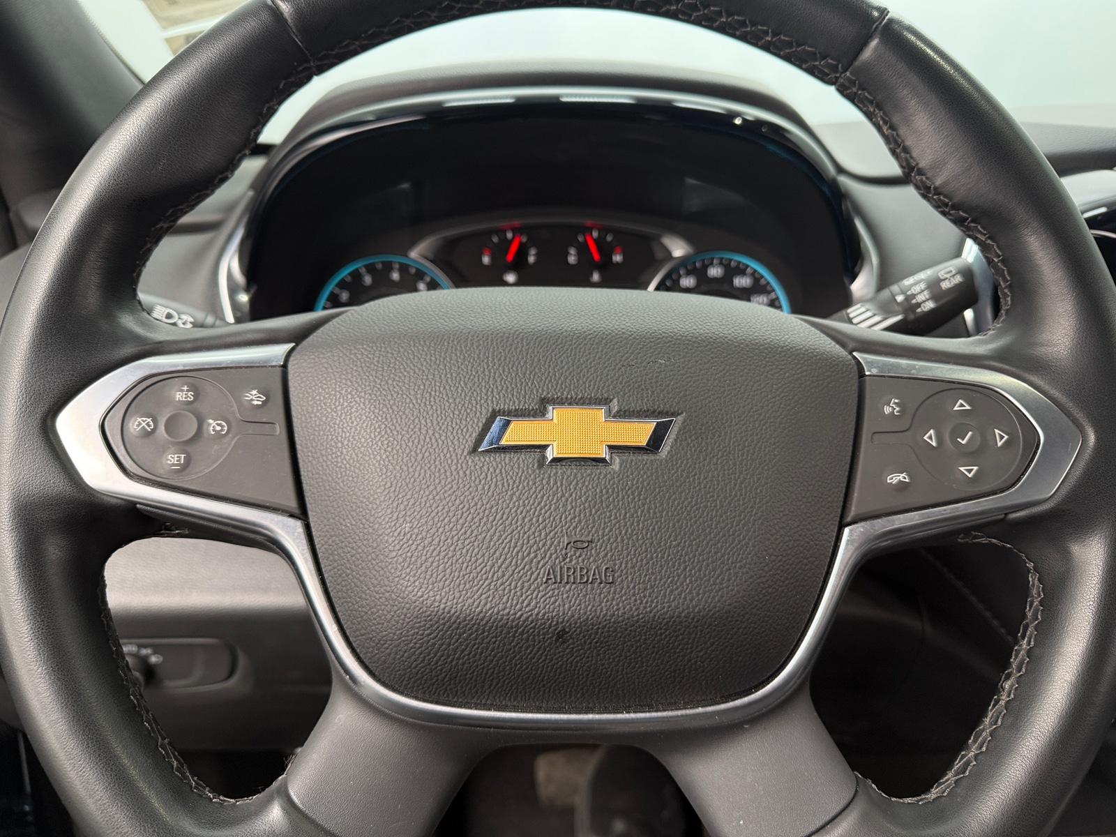 Thumbnail: 2023 Chevrolet Traverse - 5