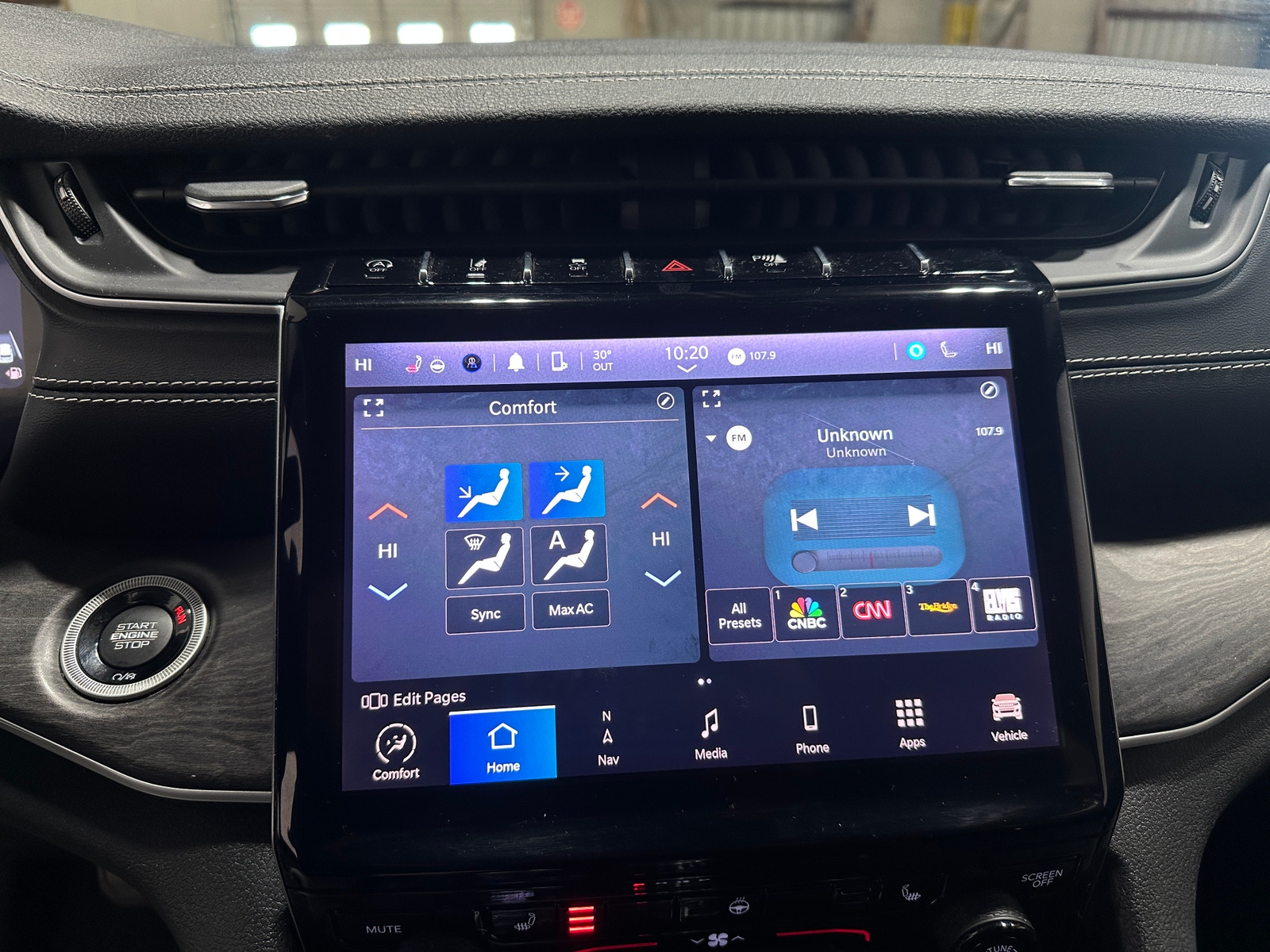 Thumbnail: 2023 Jeep Grand Cherokee - 3