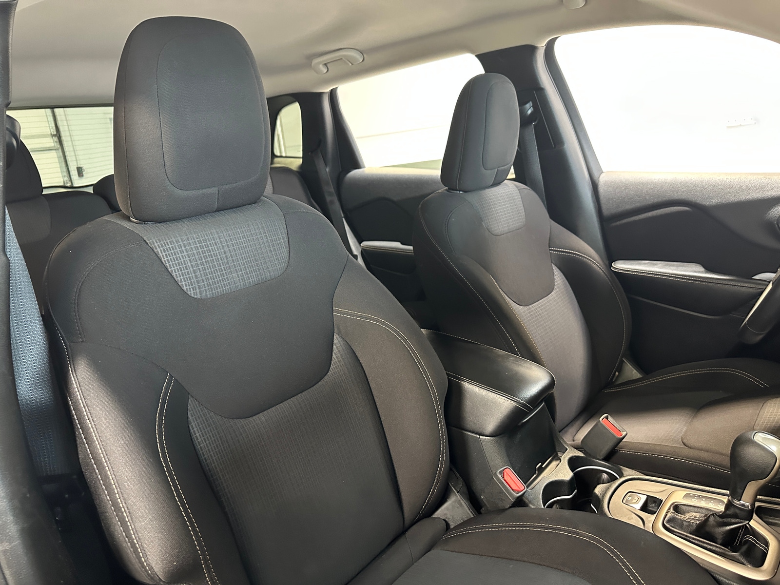 Thumbnail: 2016 Jeep Cherokee - 2