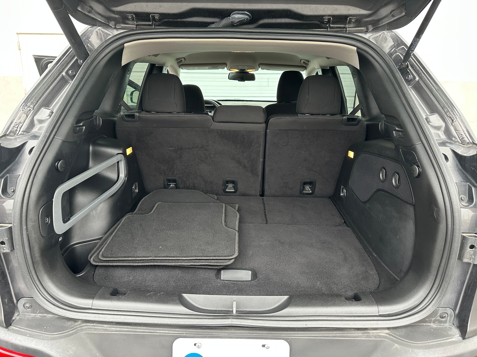 Thumbnail: 2016 Jeep Cherokee - 7