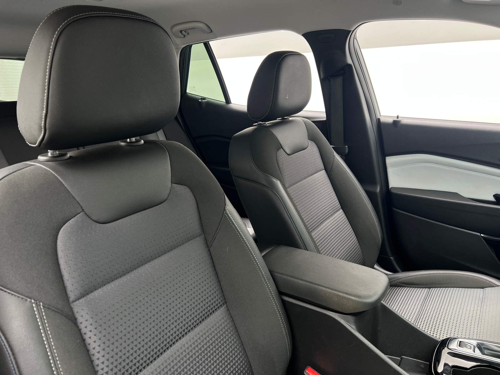 Thumbnail: 2025 Chevrolet Trax - 2