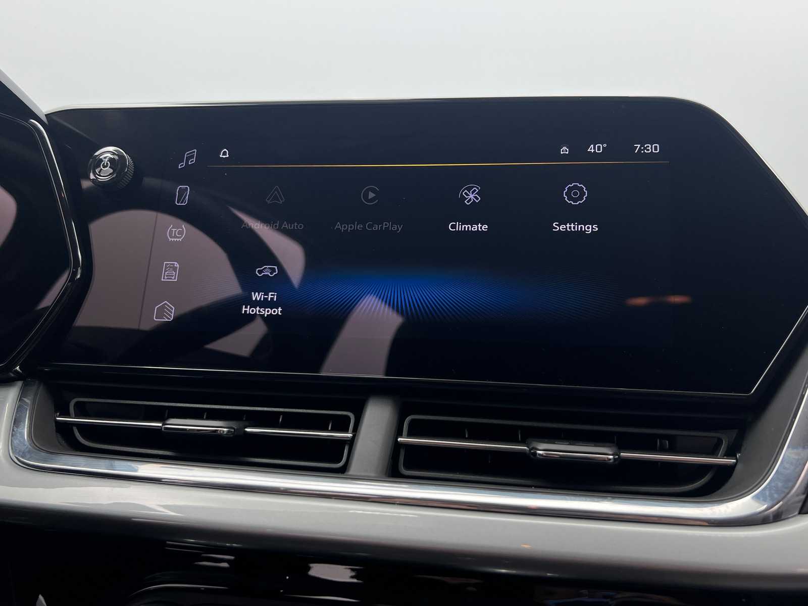 Thumbnail: 2025 Chevrolet Trax - 4