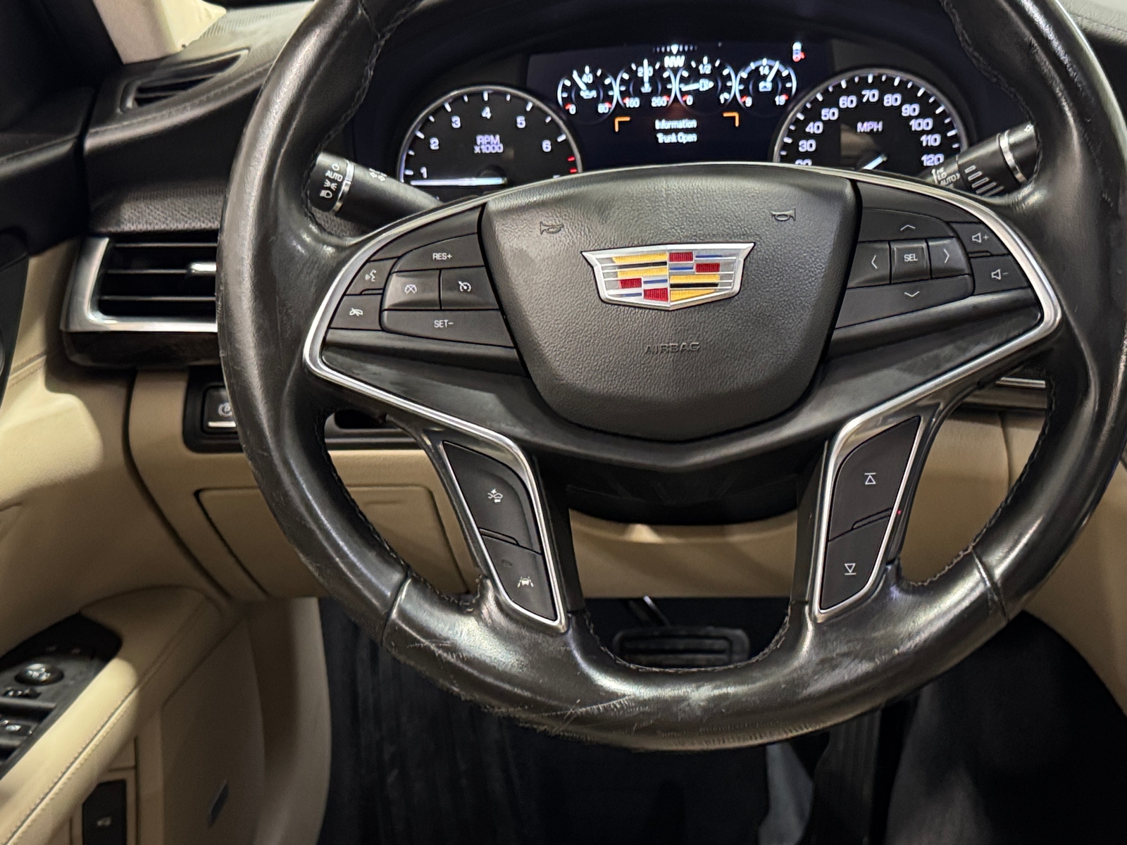 Thumbnail: 2018 Cadillac CT6 - 4