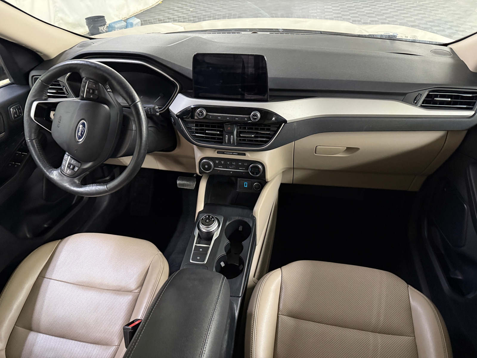 Thumbnail: 2020 Ford Escape - 2