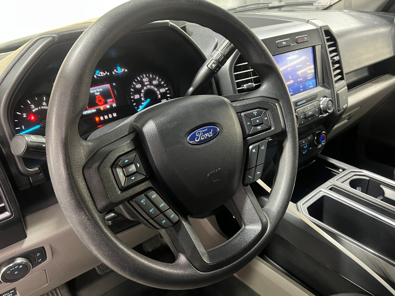 Thumbnail: 2020 Ford Econoline - 5