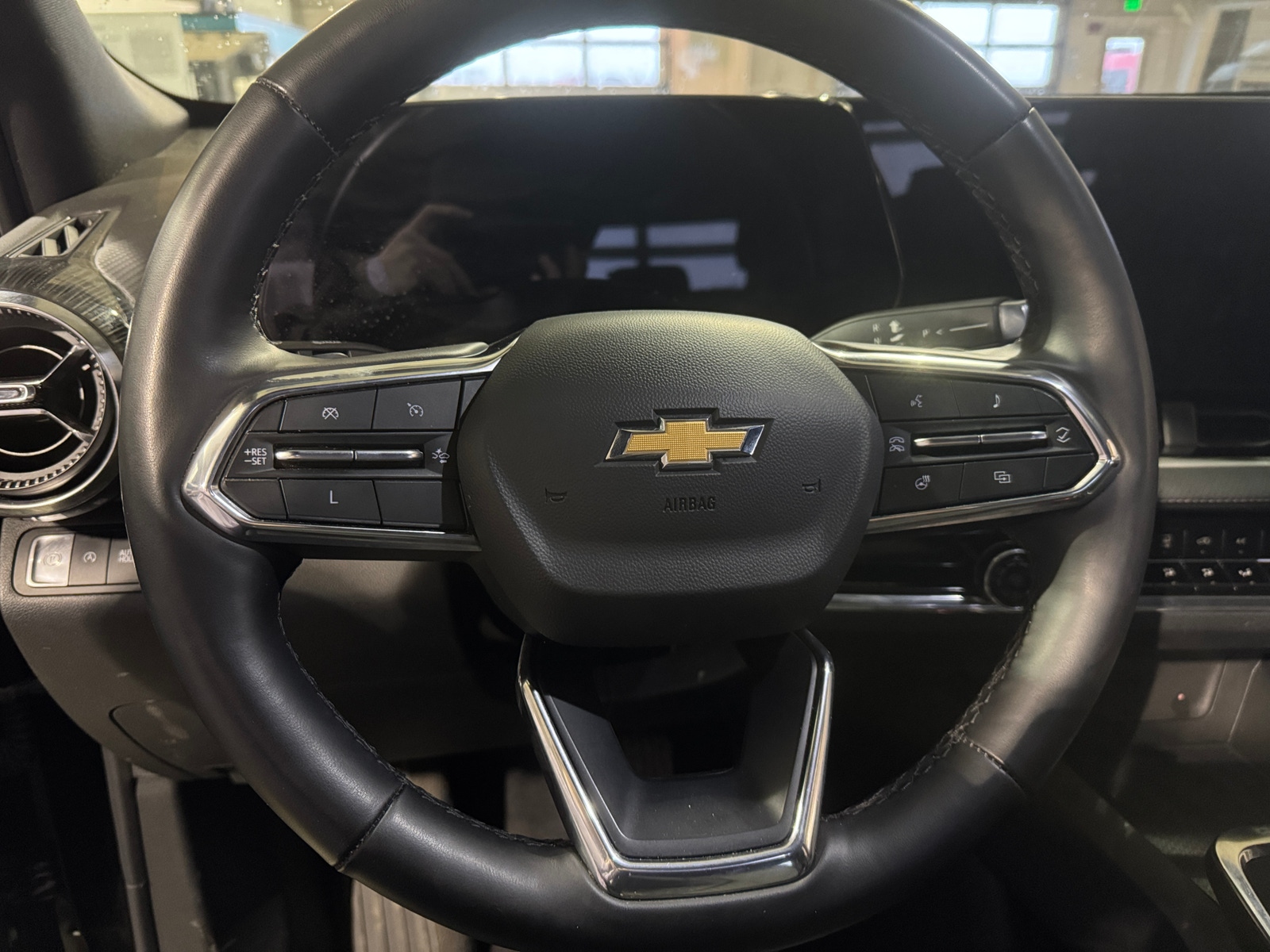 Thumbnail: 2025 Chevrolet Equinox - 5