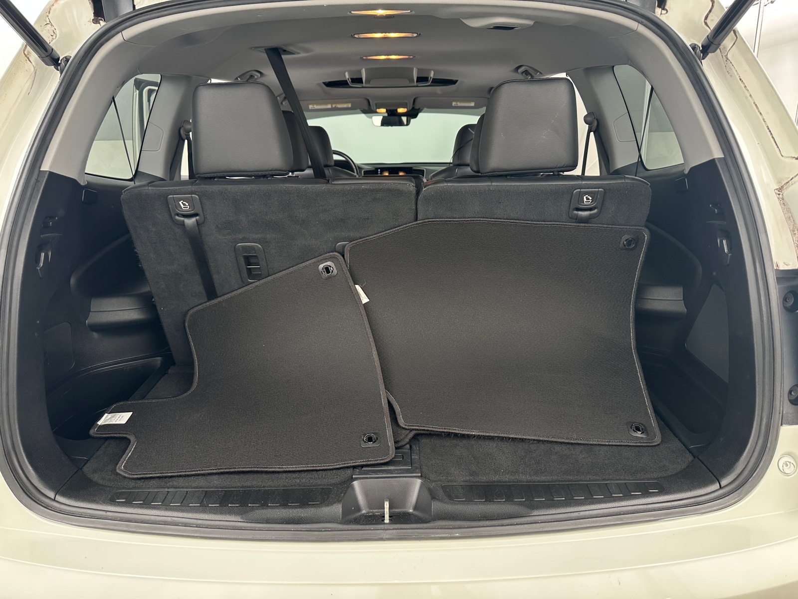 Thumbnail: 2019 Honda Pilot - 6