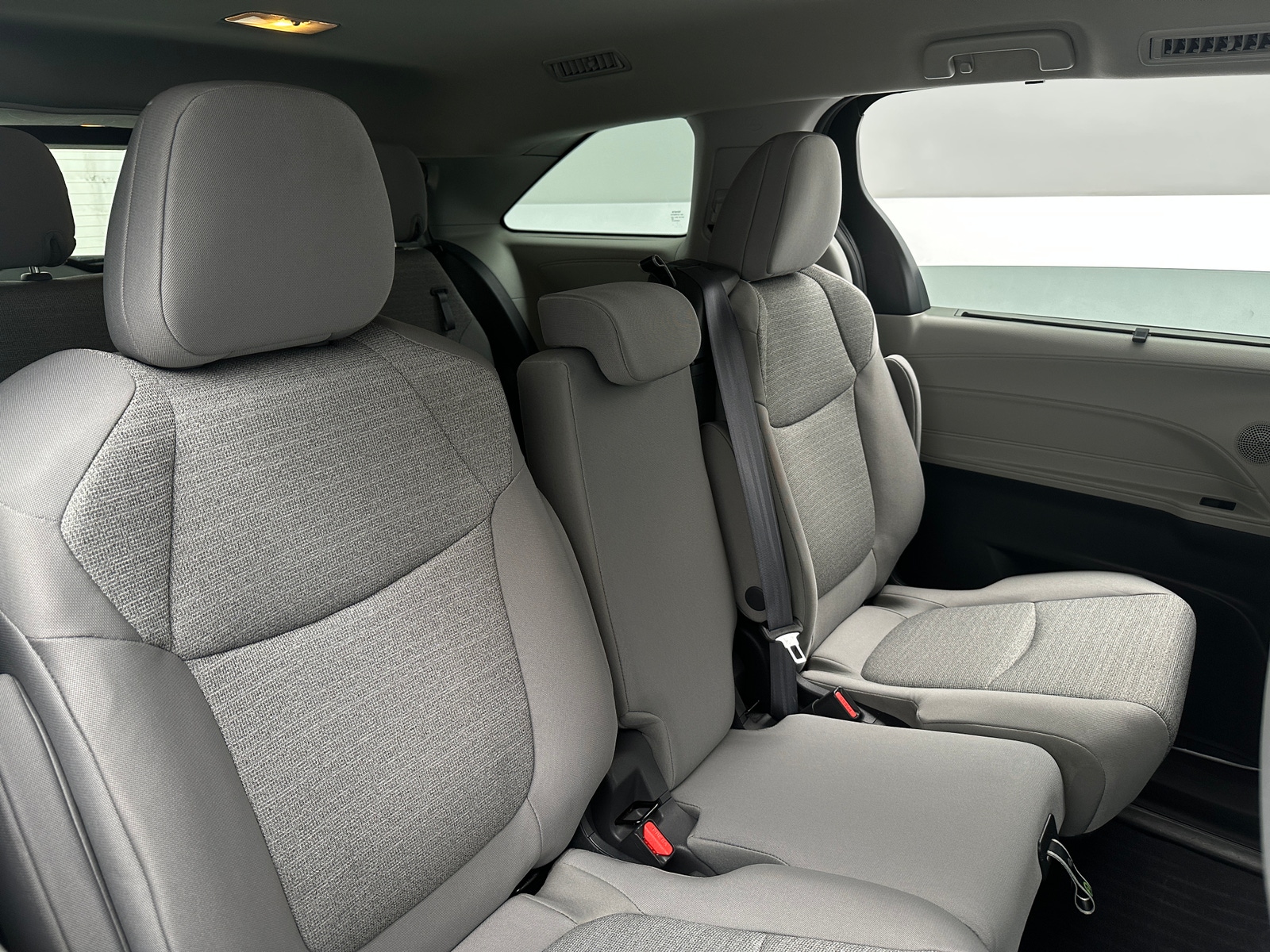 Thumbnail: 2023 Toyota Sienna - 6