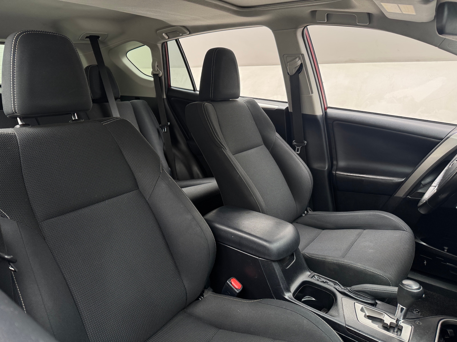 Thumbnail: 2018 Toyota RAV4 - 2