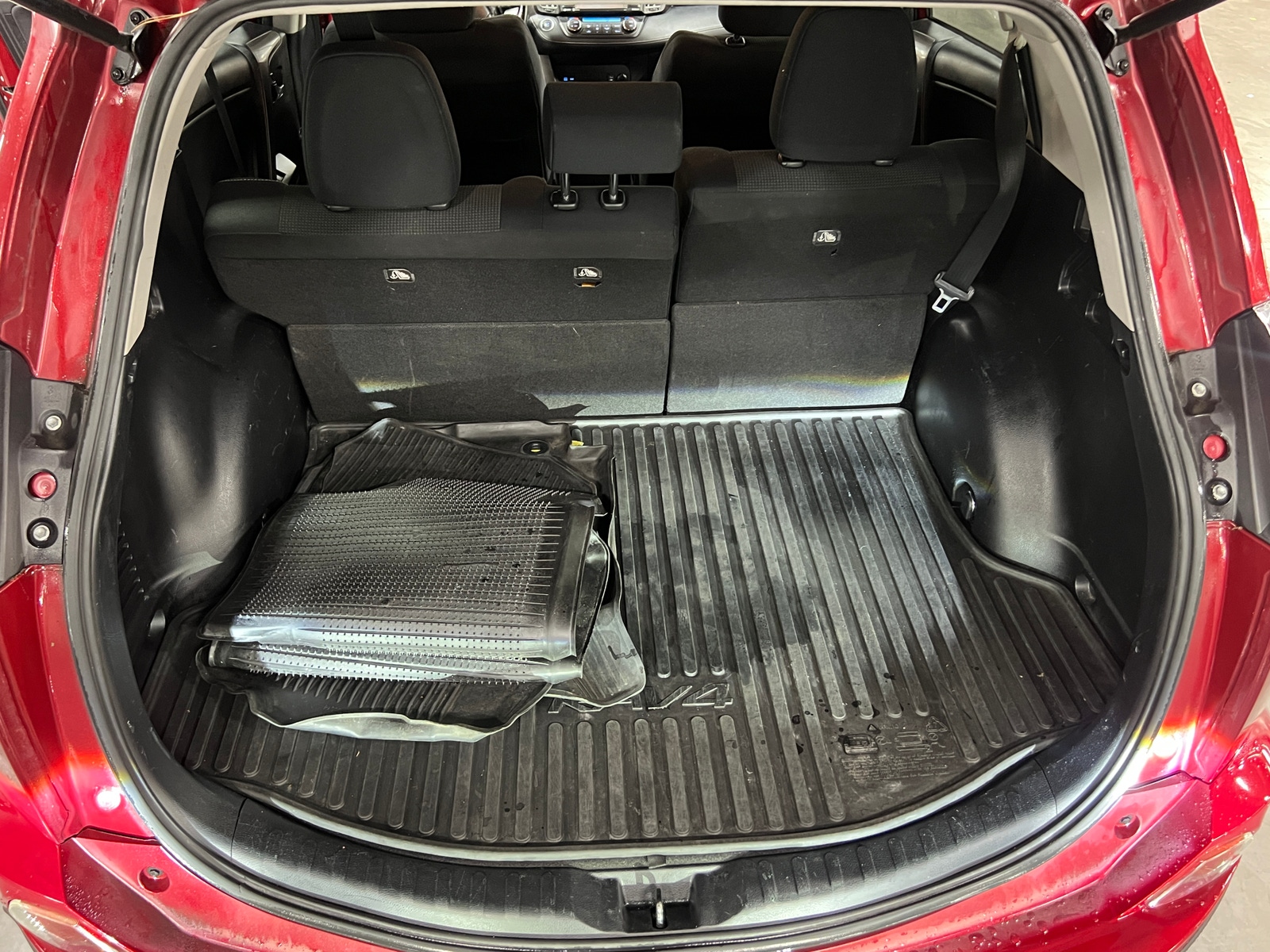 Thumbnail: 2018 Toyota RAV4 - 7