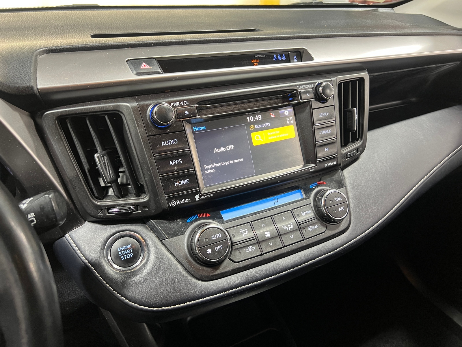 Thumbnail: 2018 Toyota RAV4 - 4