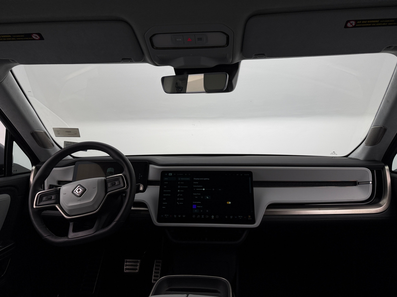 Thumbnail: 2023 Rivian R1S - 2