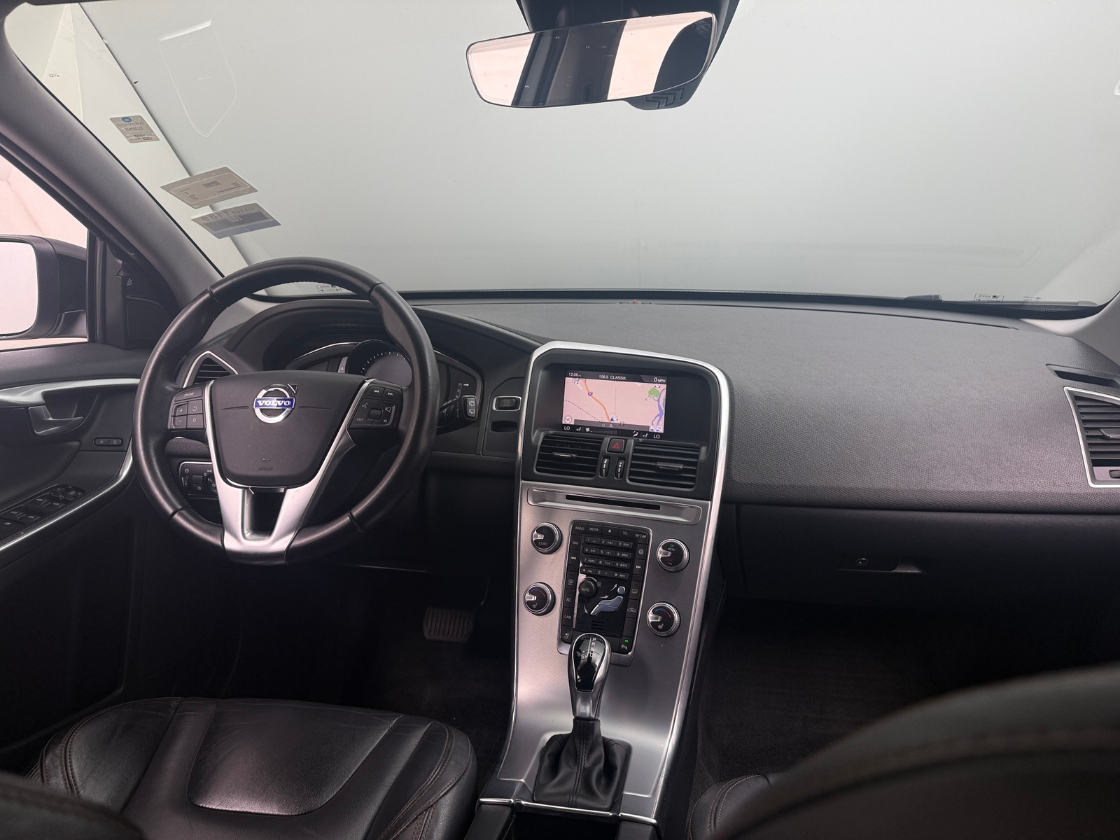 Thumbnail: 2017 Volvo XC60 - 2