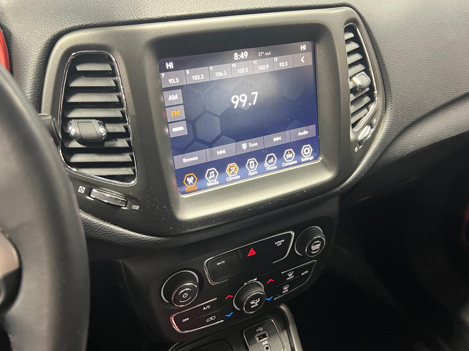 Thumbnail: 2018 Jeep Compass - 4