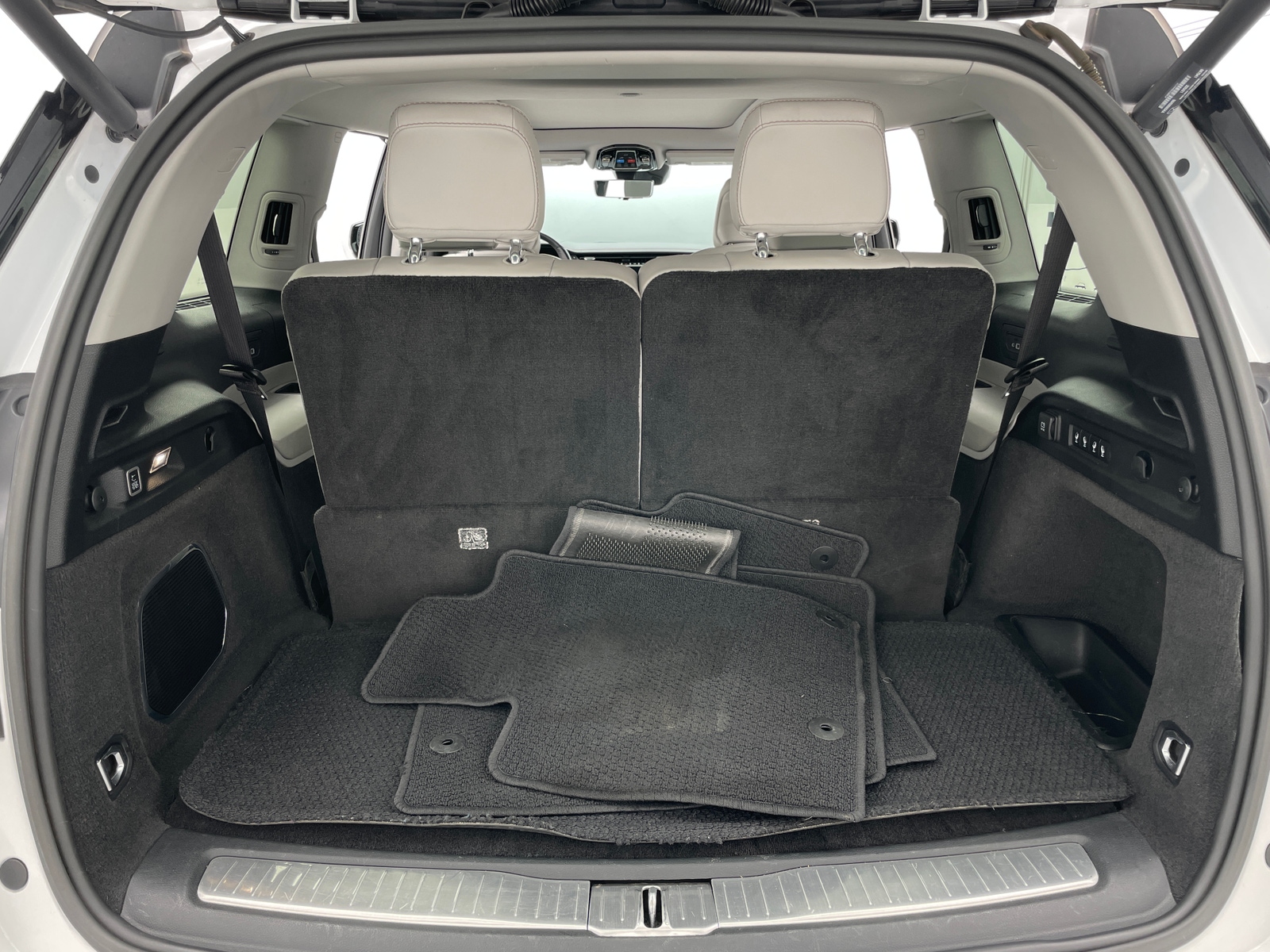 Thumbnail: 2021 Jeep Grand Cherokee L - 6