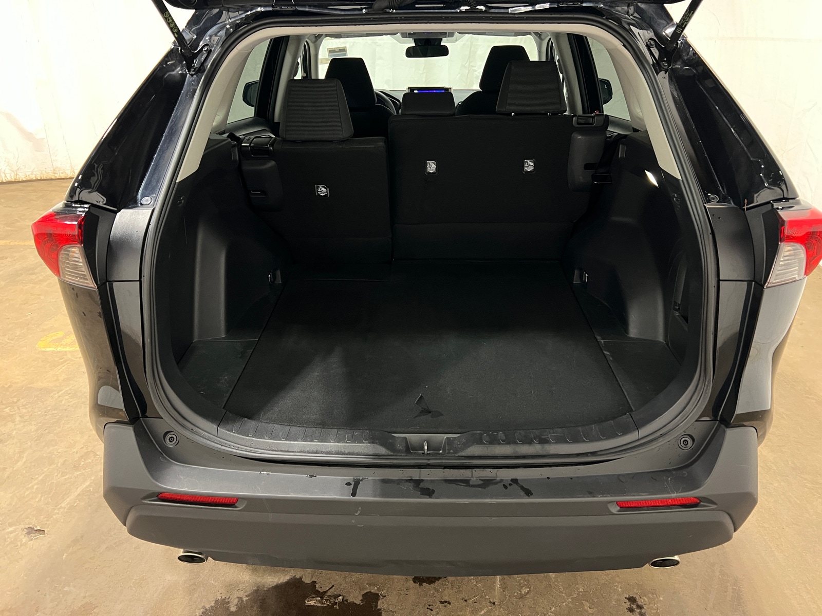 Thumbnail: 2025 Toyota RAV4 - 7