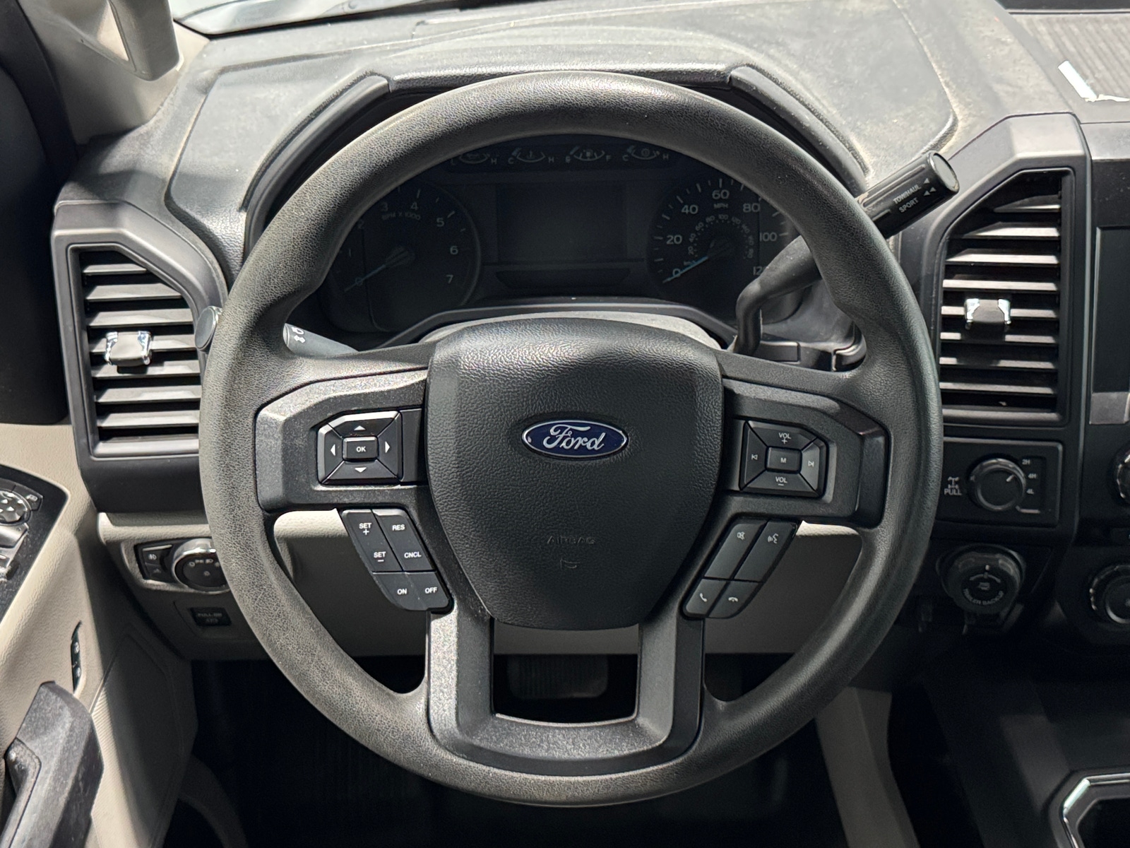 Thumbnail: 2017 Ford Econoline - 5