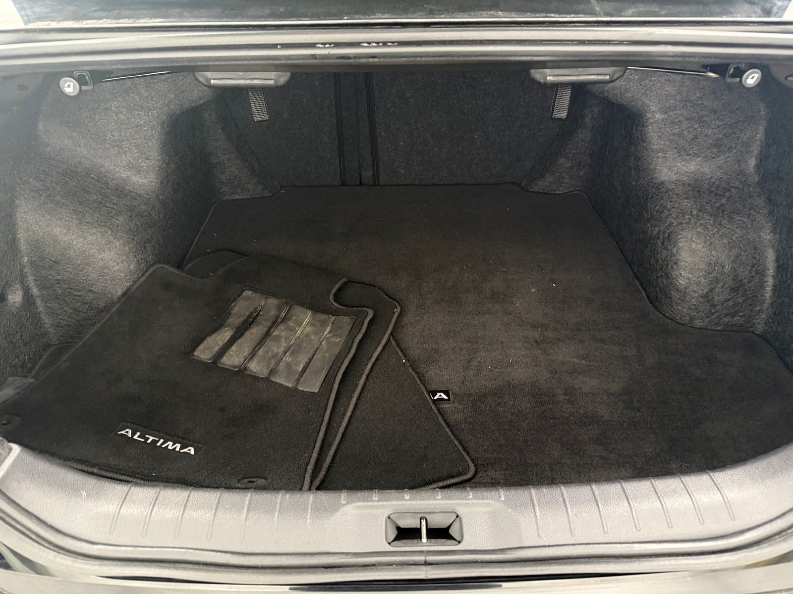 Thumbnail: 2023 Nissan Altima - 7