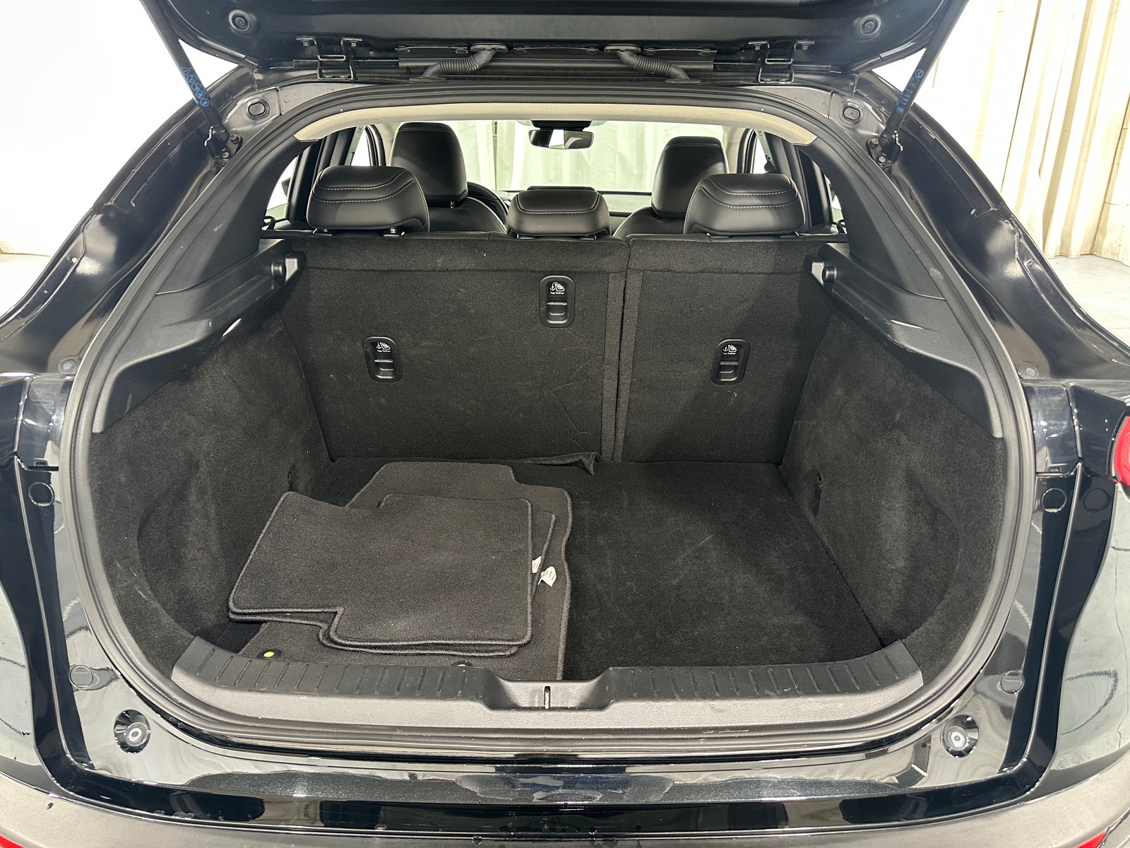 Thumbnail: 2025 Mazda CX-30 - 6