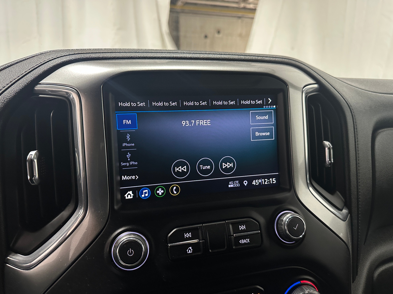 Thumbnail: 2020 Chevrolet Silverado 1500 - 4