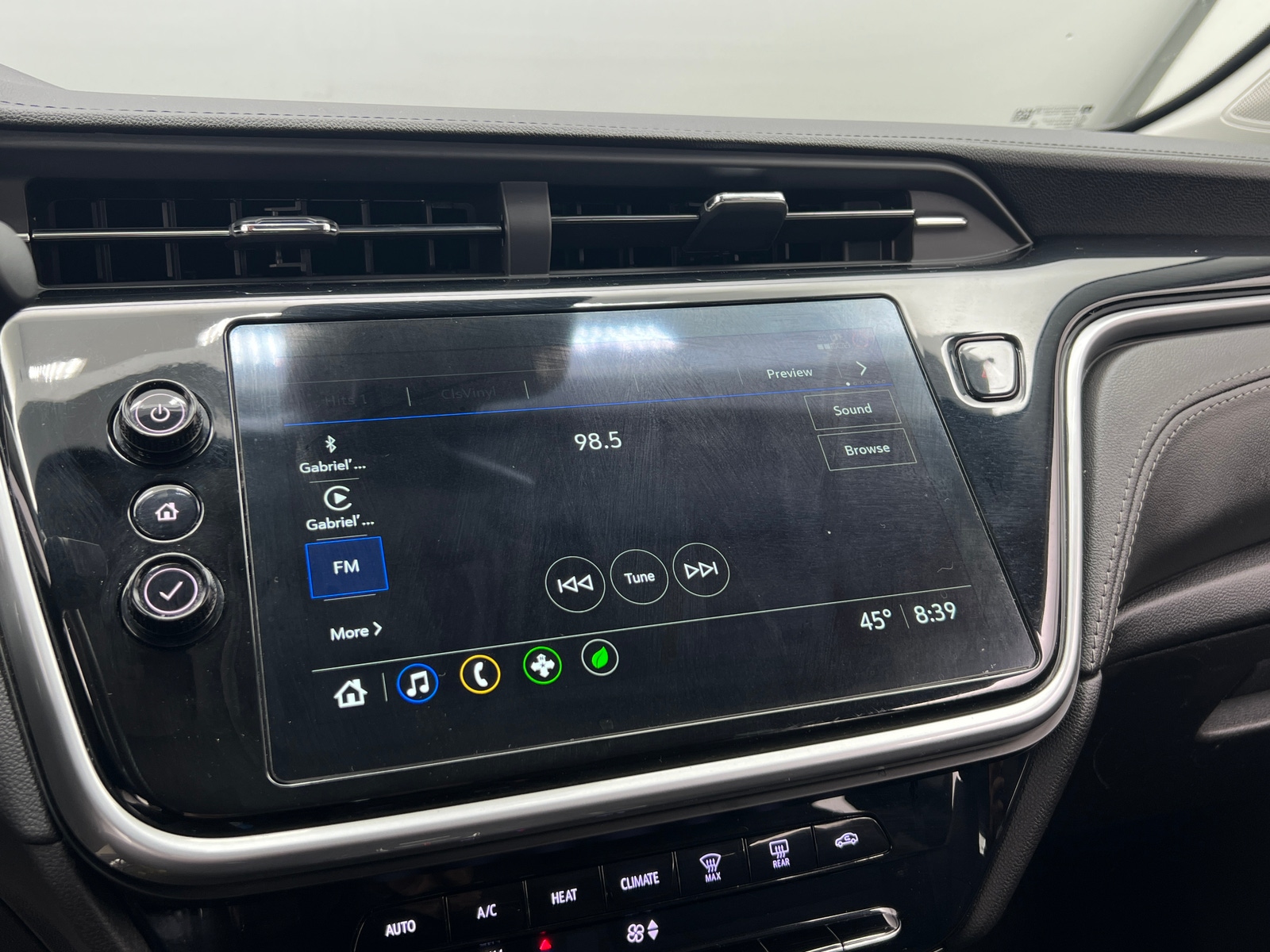 Thumbnail: 2023 Chevrolet Bolt EUV - 4