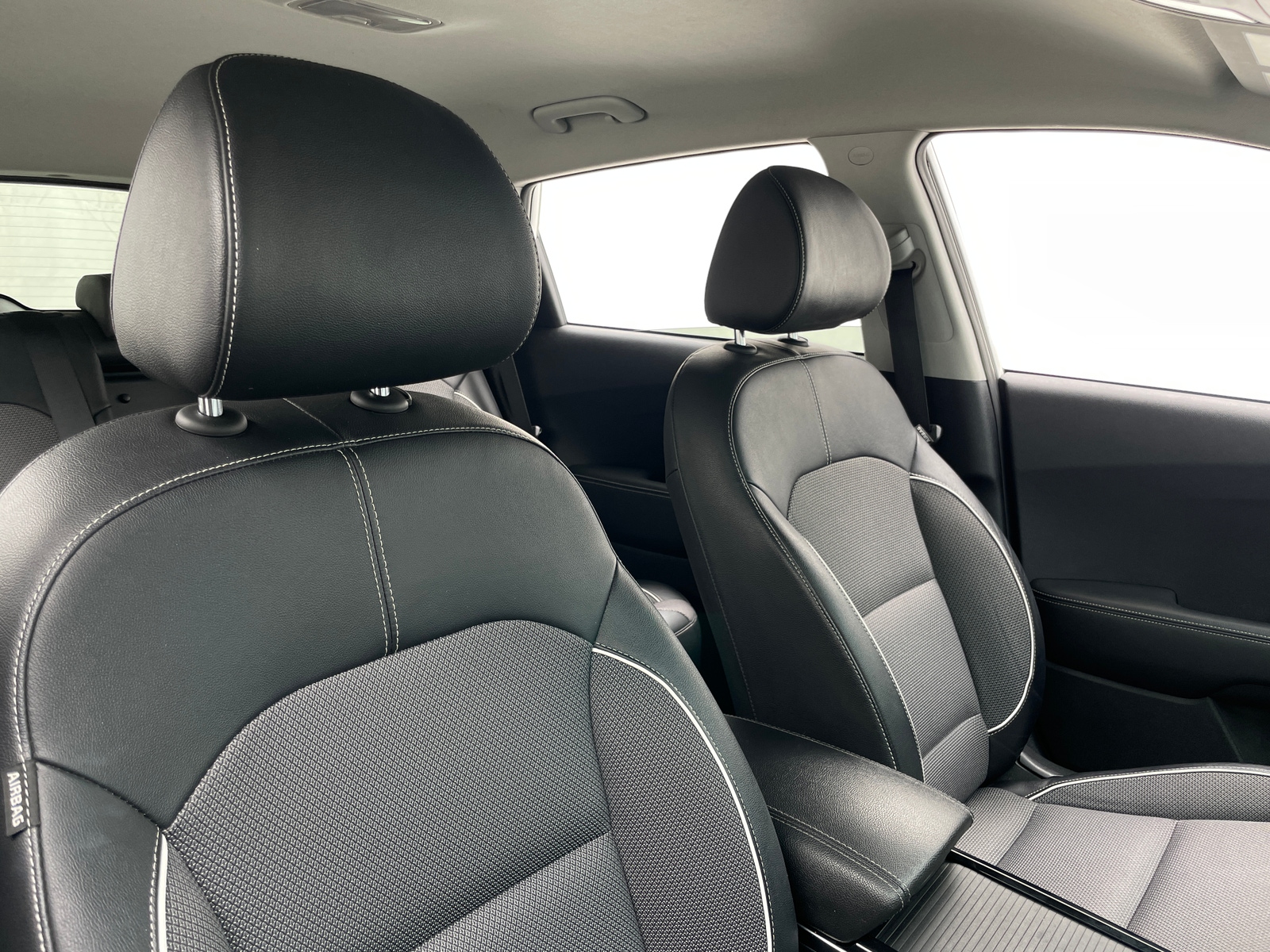 Thumbnail: 2022 Kia Niro - 2