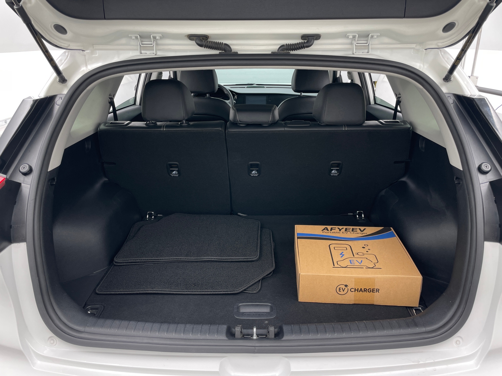 Thumbnail: 2022 Kia Niro - 7