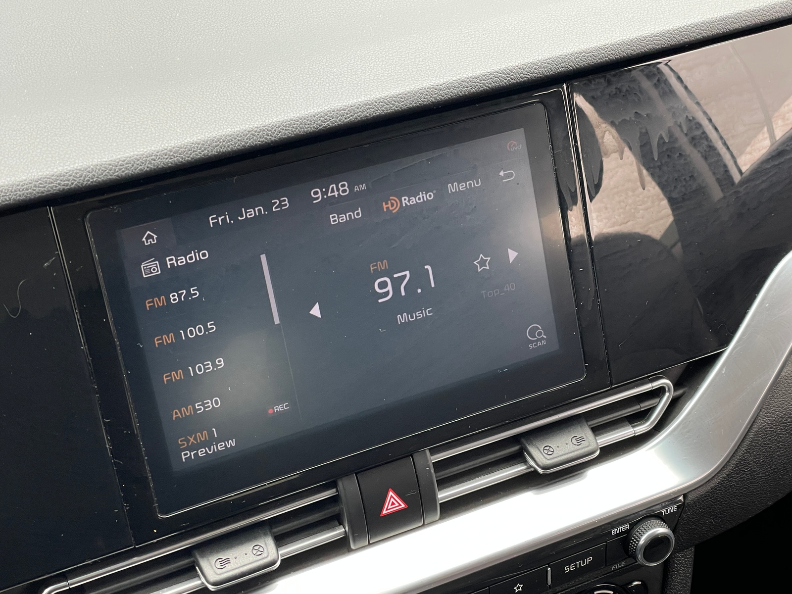 Thumbnail: 2022 Kia Niro - 4