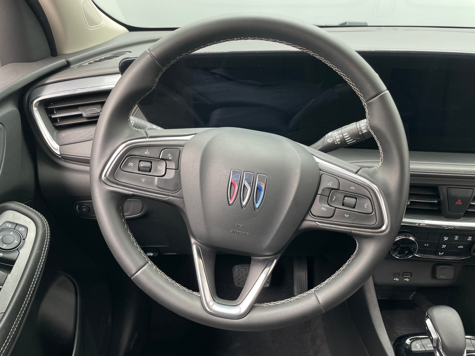 Thumbnail: 2025 Buick Encore GX - 4