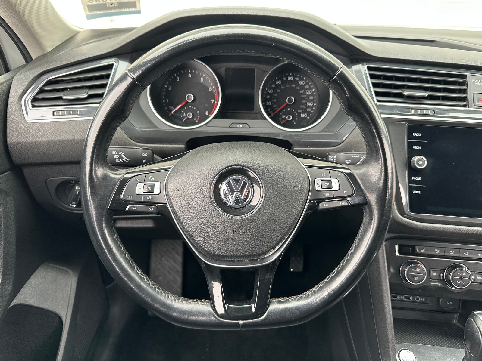 Thumbnail: 2019 Volkswagen Tiguan - 4