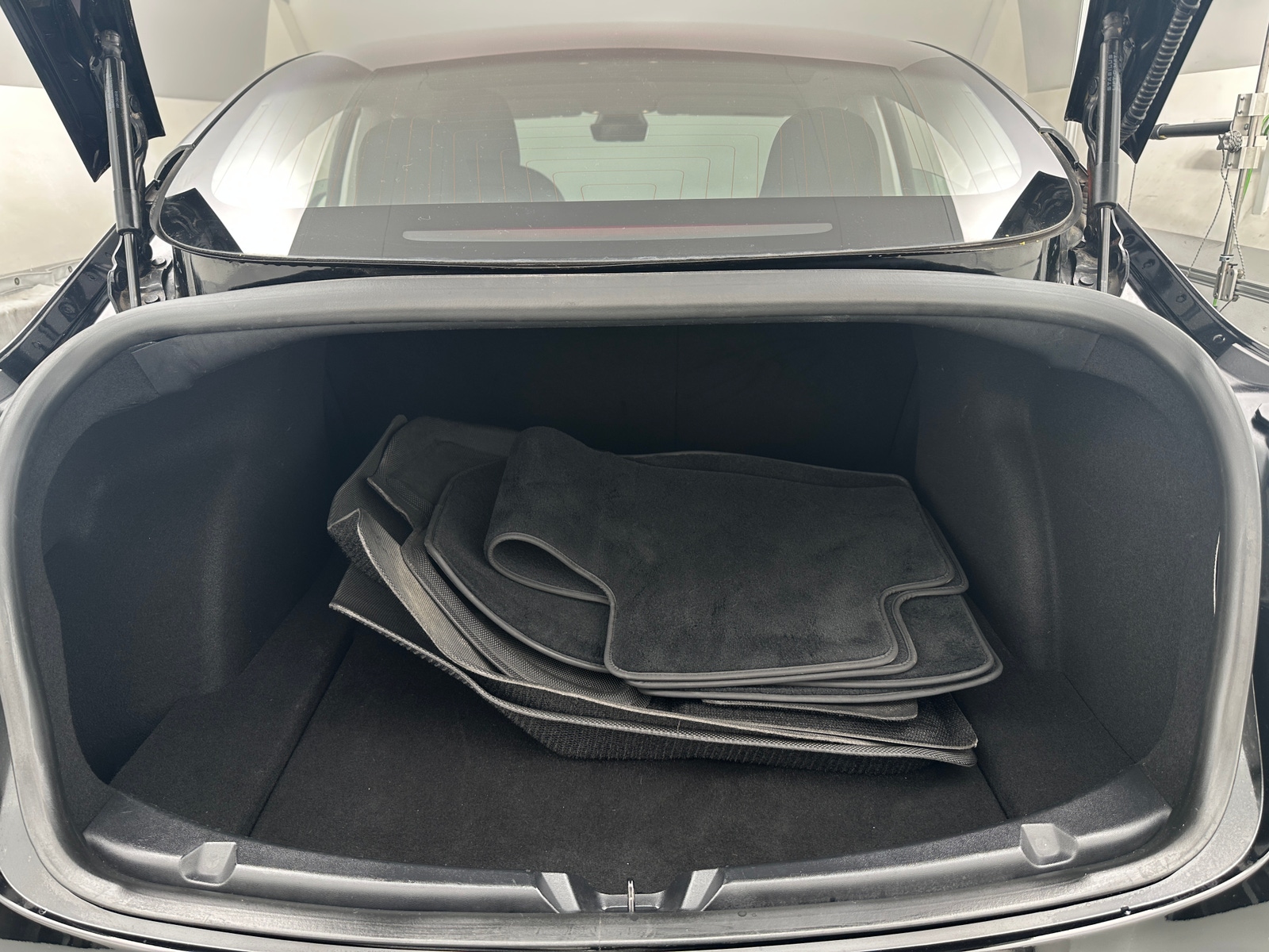 Thumbnail: 2018 Tesla Model 3 - 6