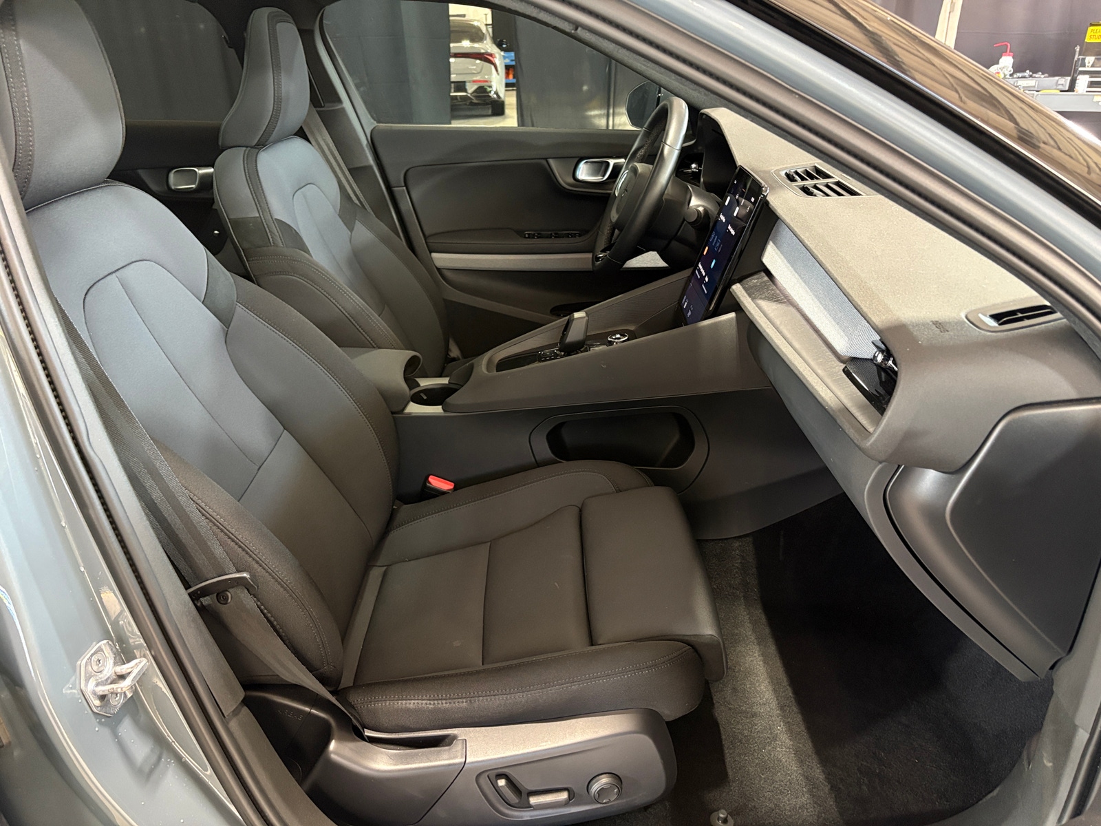 Thumbnail: 2022 Polestar 2 - 2