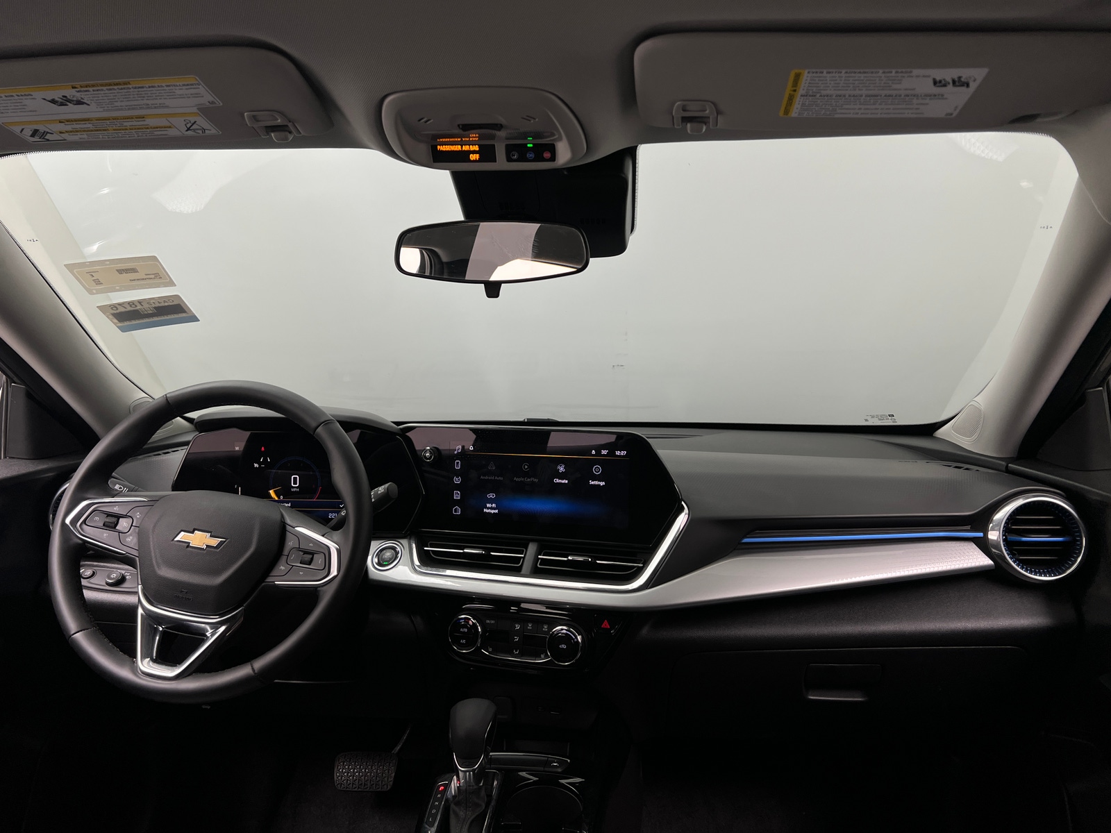 Thumbnail: 2025 Chevrolet Trax - 3