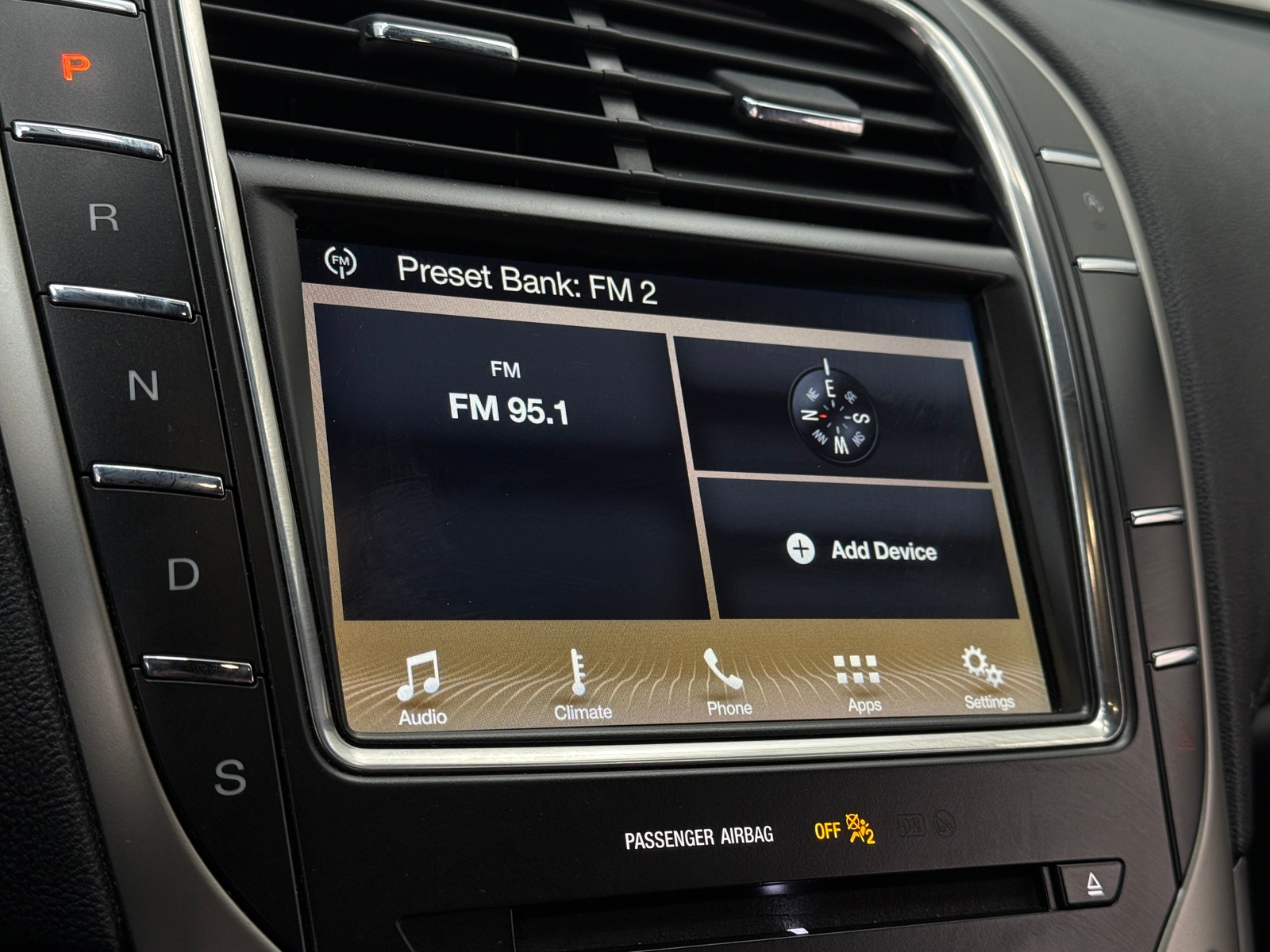 Thumbnail: 2019 Lincoln Nautilus - 3